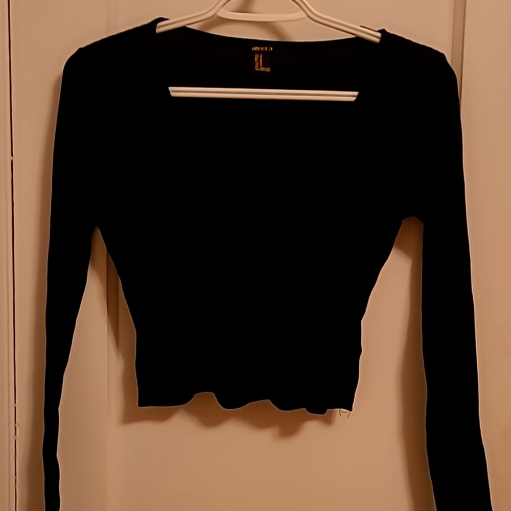 Cute black crop top